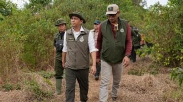 Jaga Gajah Padang Sugihan dari Karhutla, Menhut Raja Antoni Pertebal Pasukan Darat
